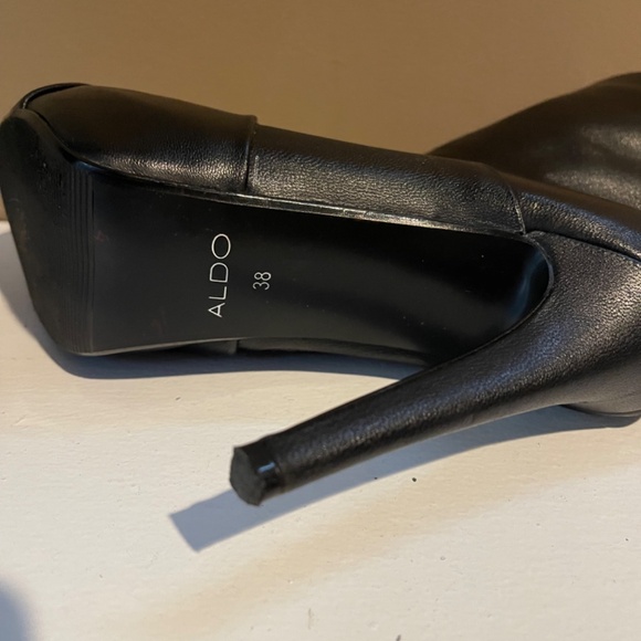 Black leather booties - Picture 2 of 5